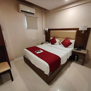 [Sanitized] Deluxe Double Room